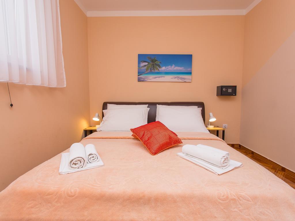 Aparthotel Valentina 3*